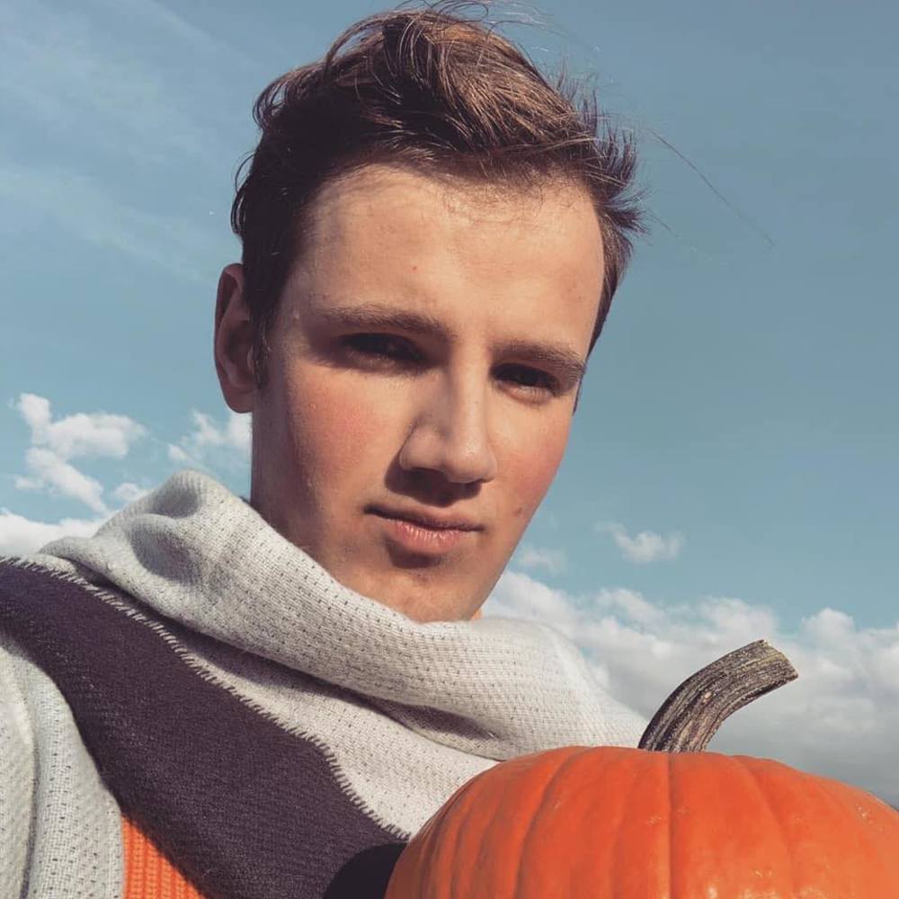 Meet your Posher, Alexander